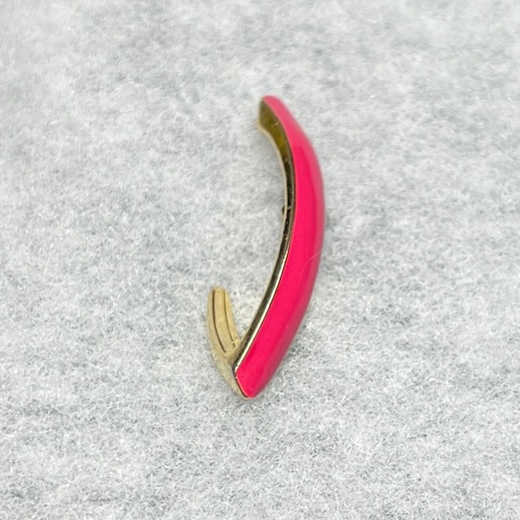 Single Unmarried Vintage Trifari Pink Enamel Geometric 80s Earring 2”L Pierced - Picture 4 of 7